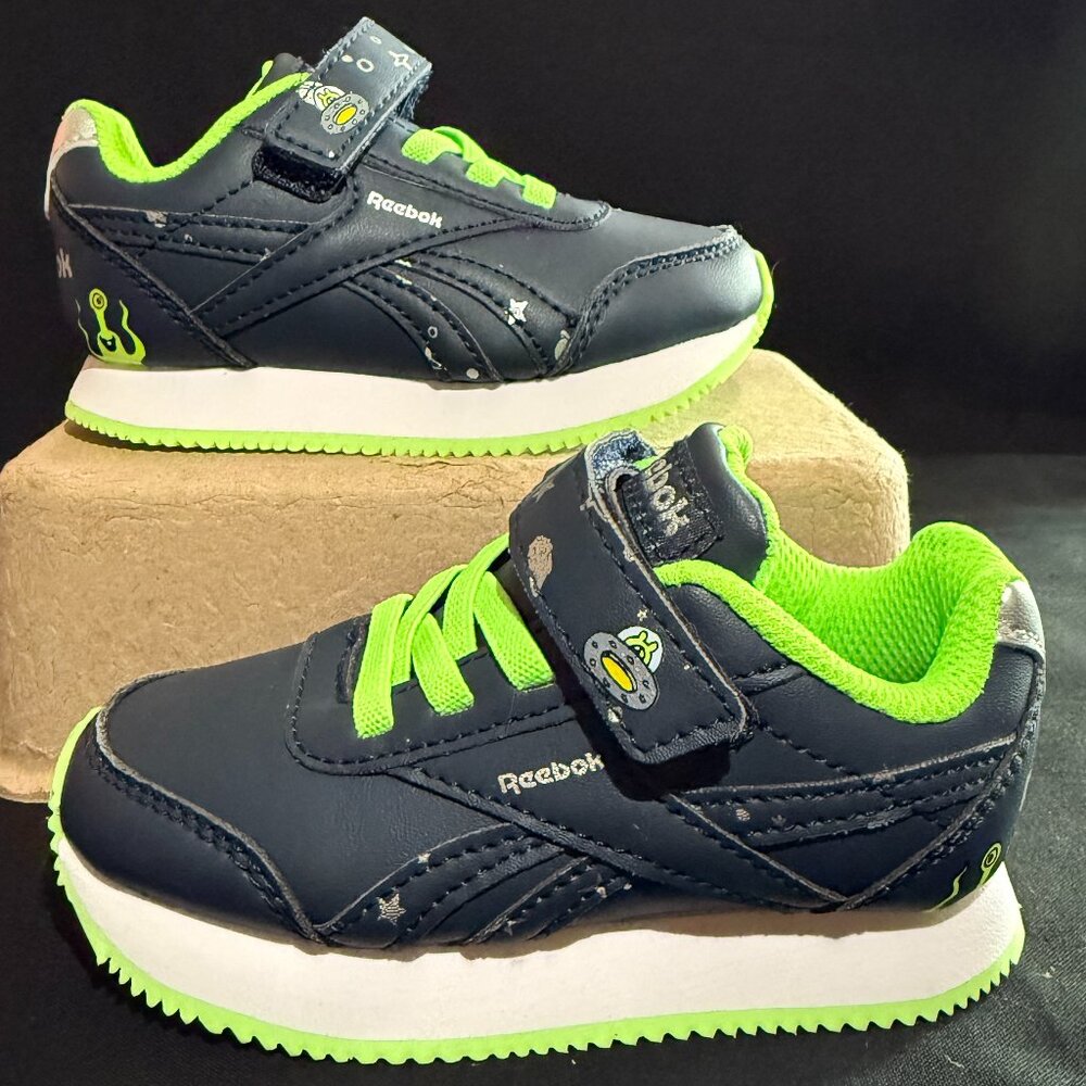 Reebok Baby Infant Classic Sneakers Space/Aliens Print Athletic Shoes Blue NWOT